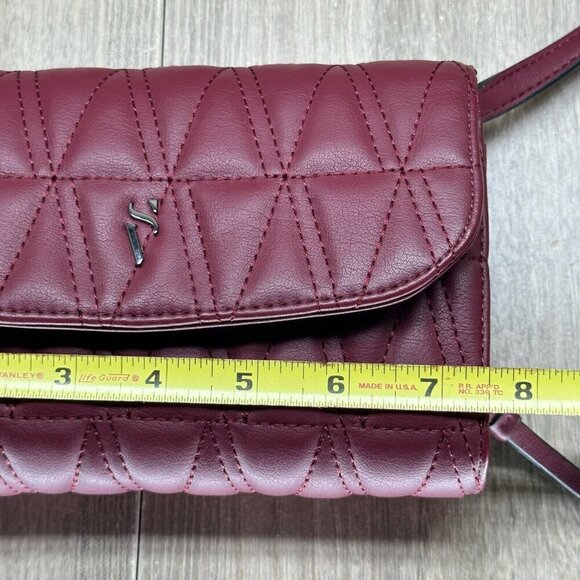 Simply Vera Wang Signature Quilted Envelope Mini Crossbody Bag Purse Burgundy - Picture 9 of 10